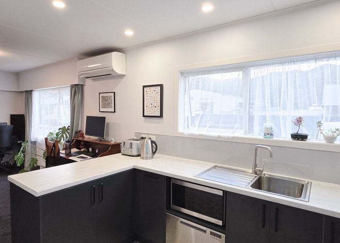  at 2b Ipswich Grove, Wainuiomata, Lower Hutt, Wellington