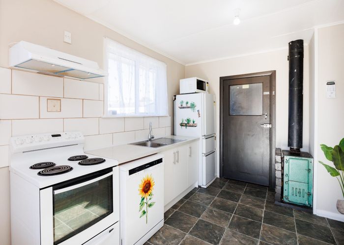  at 11 Hendon Place, West End, Palmerston North, Manawatu / Whanganui