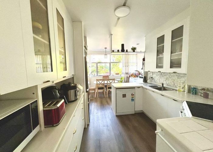  at 76 Onewa road, Northcote Point, North Shore City, Auckland