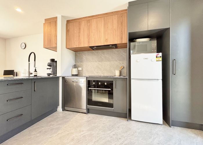  at 10B Chatham St, Addington, Christchurch City, Canterbury