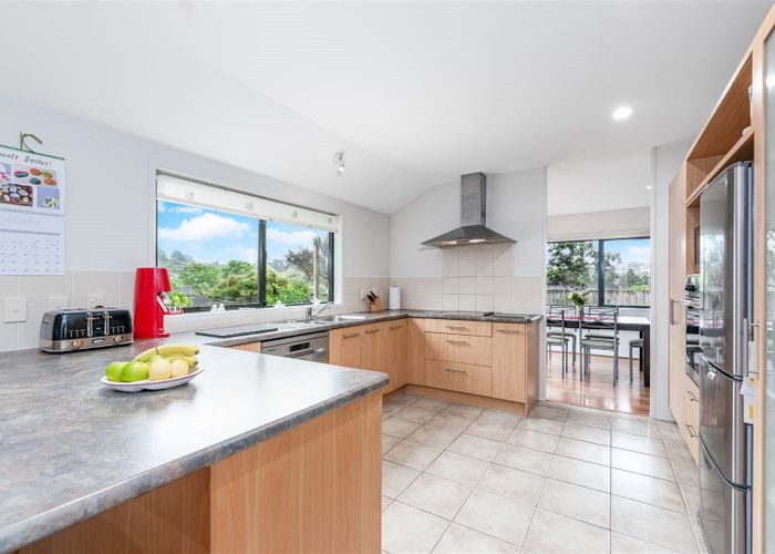 at 9 Zeus Avenue, Henderson, Auckland