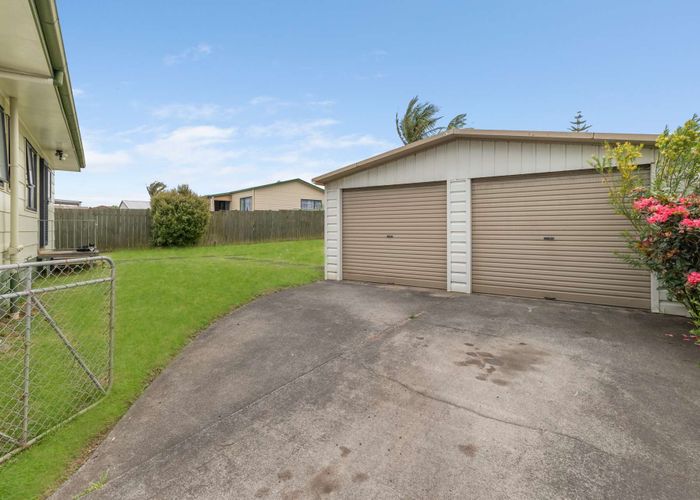  at 84 Sykes Road, Weymouth, Auckland