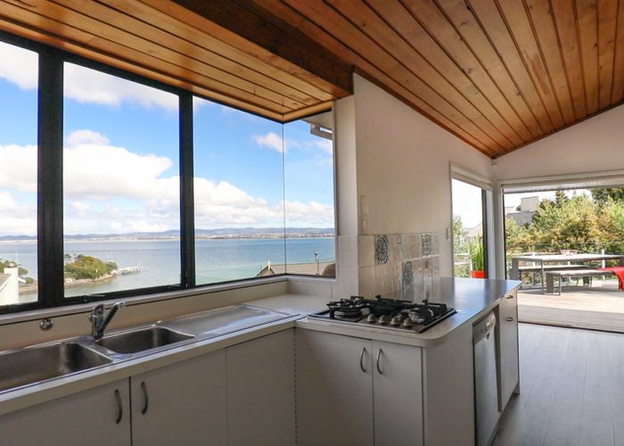  at 10 Seahorse Place, Beach Haven, Auckland