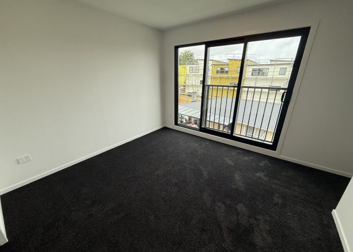  at 8/19 Camp Road, Mount Wellington, Auckland City, Auckland