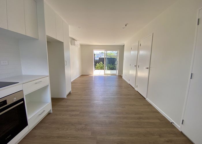  at 6/5 Preston Ave, Henderson, Waitakere City, Auckland