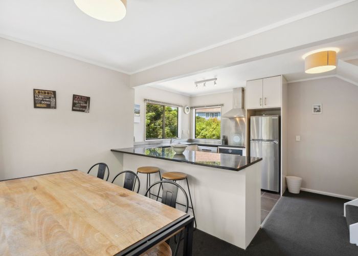  at 4/86 Donald Street, Karori, Wellington, Wellington