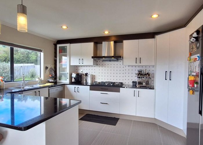  at 34 Borneo Drive, Fairview Heights, North Shore City, Auckland