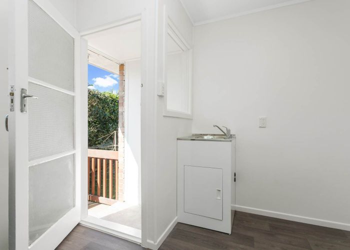  at 2/14B Ballarat Street, Ellerslie, Auckland City, Auckland