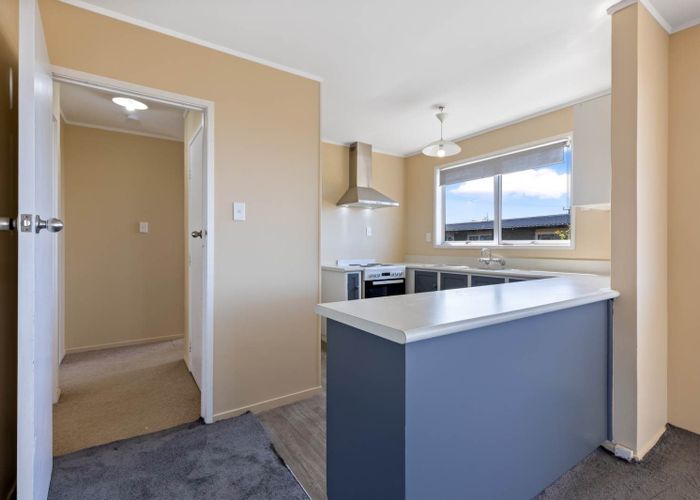  at 2/47 Royal Road, Massey, Auckland