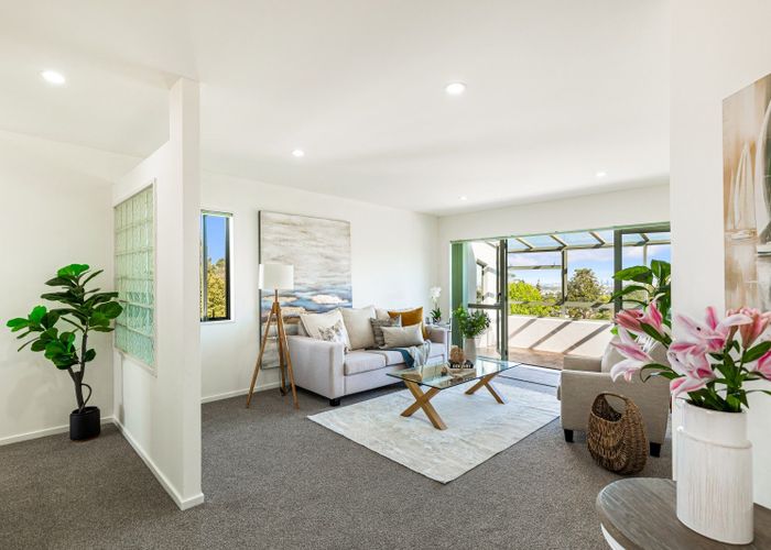  at 2/217G Sunset Road, Sunnynook, Auckland