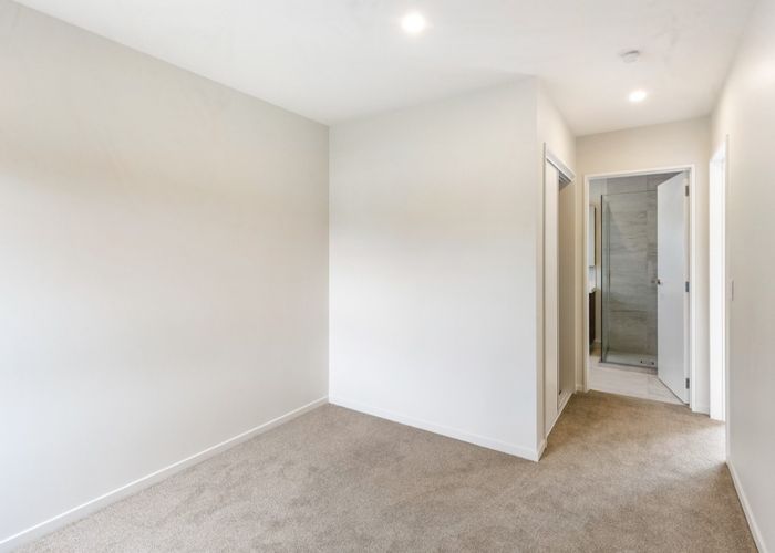  at 22 Lancaster Road, Beach Haven, North Shore City, Auckland