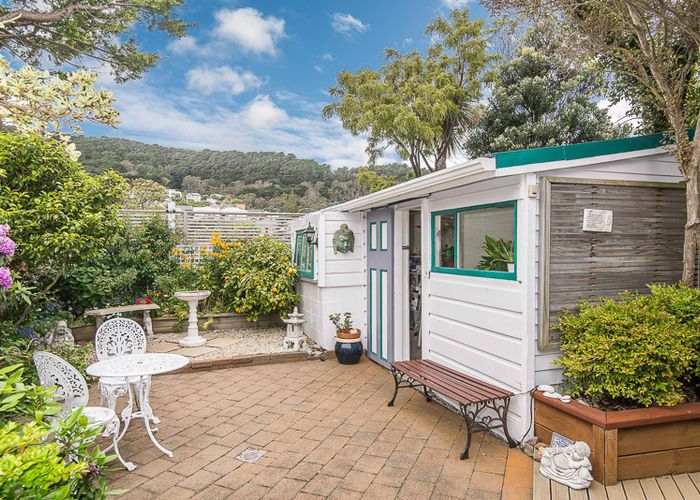  at 16 Edge Hill, Mount Victoria, Wellington