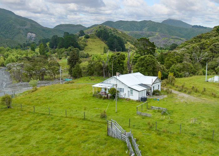  at 418 Kaiwaka Road, Martinborough, South Wairarapa, Wellington