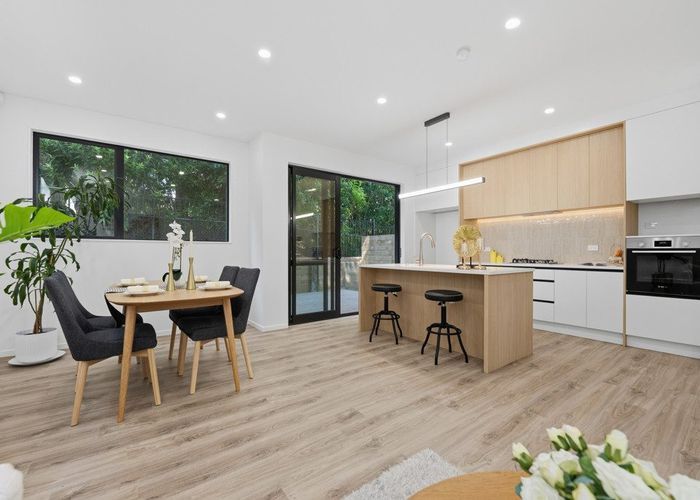  at 48 Hilling Street, Green Bay, Waitakere City, Auckland