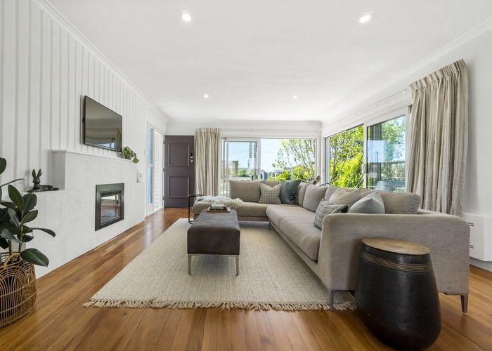  at 33a Exmouth Road, Northcote, North Shore City, Auckland