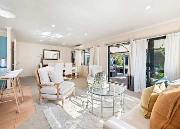  at 13 Cottesmore Place, Huntington Park, Auckland