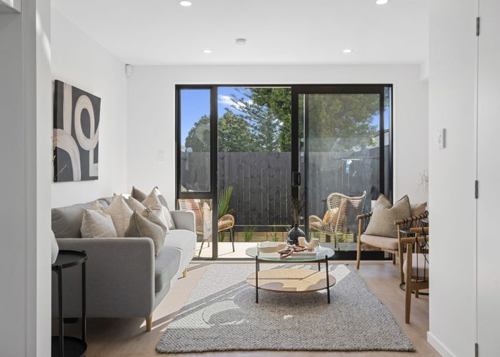  at 4/3 Derrett Place, Mangere Bridge, Manukau City, Auckland