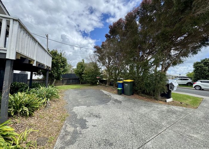  at 1/47 Totara Road, Te Atatu Peninsula, Waitakere City, Auckland