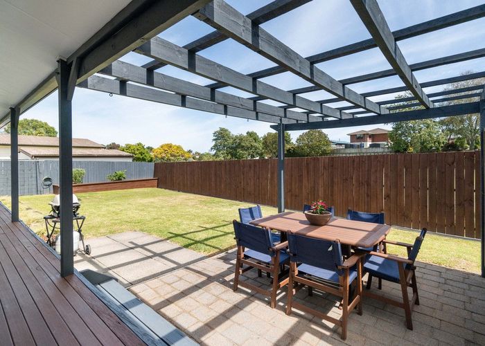  at 4 Meander Drive, Welcome Bay, Tauranga