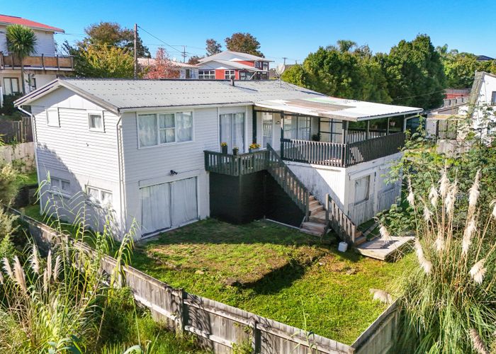  at 19 Colwill Road, Massey, Waitakere City, Auckland