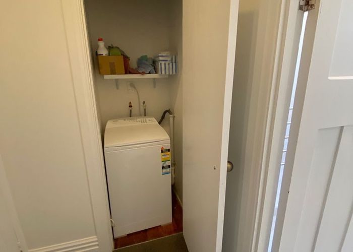  at 20 Scarborough Terrace, Mount Victoria, Wellington