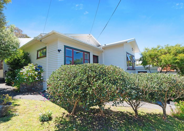  at 35 Rosehaugh Avenue, Karori, Wellington