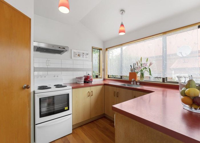  at 25C Williams Street, Sunshine Bay, Queenstown