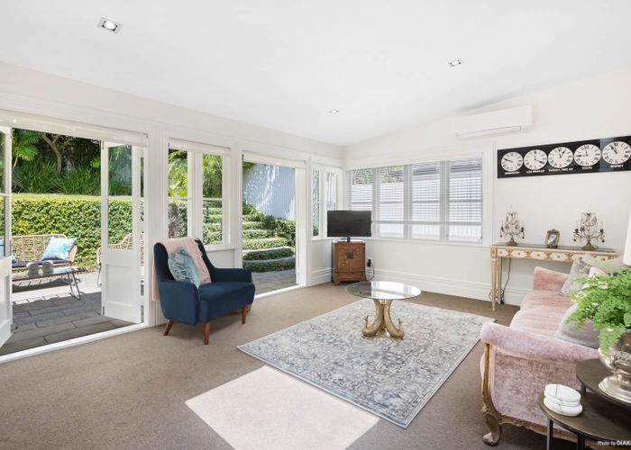  at 18 Dunedin Street, Saint Marys Bay, Auckland