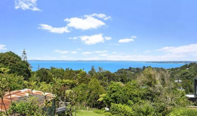  at 6 Grendon Road, Titirangi, Auckland