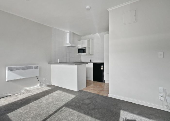  at 4/40 Clonbern Road, Remuera, Auckland City, Auckland
