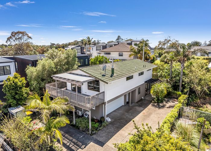  at 32A William Souter Street, Forrest Hill, North Shore City, Auckland