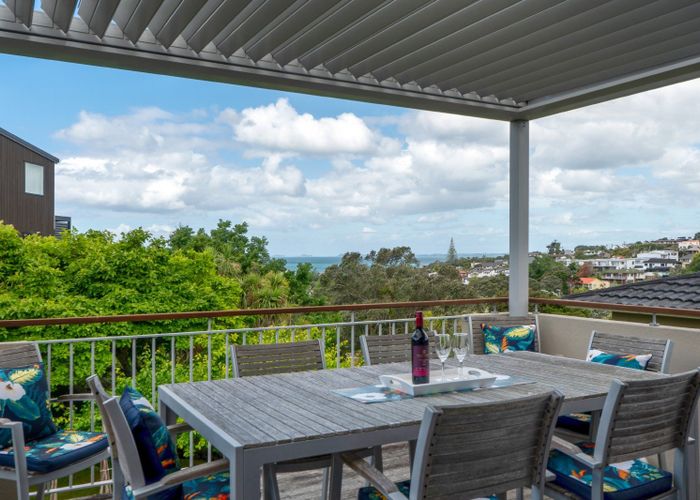  at 8 Kilduff Place, Mairangi Bay, North Shore City, Auckland