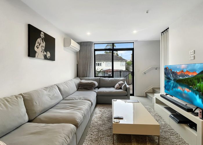  at 7B Reg Pearce Way, Glen Innes, Auckland