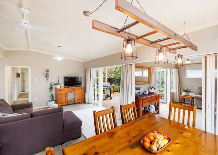  at 121 Ruamahanga Crescent, Terrace End, Palmerston North, Manawatu / Whanganui