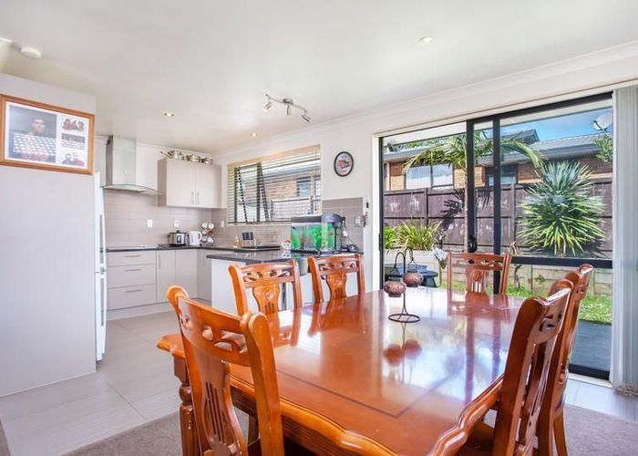  at Glendene, Waitakere City, Auckland