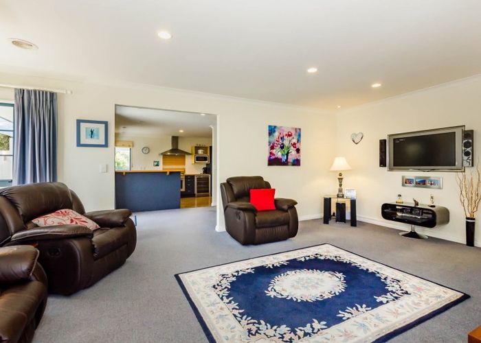  at 6 Avion Terrace, Raumati Beach, Paraparaumu