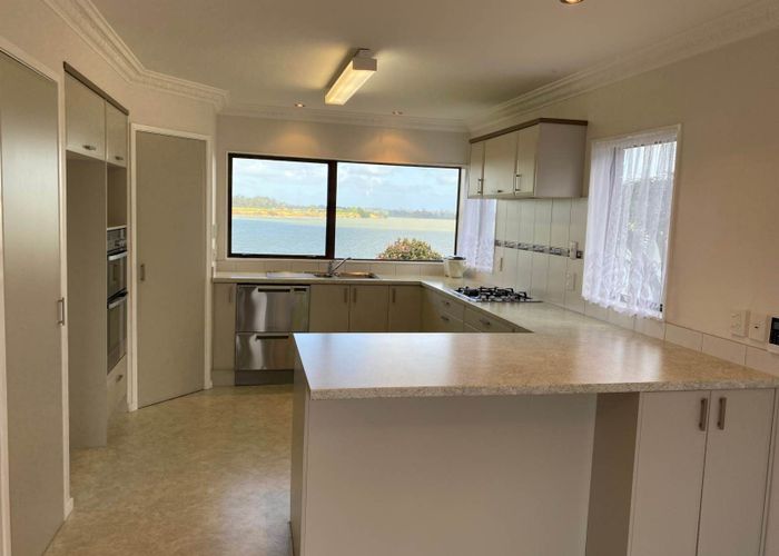  at 6 Gigi Place, Conifer Grove, Takanini