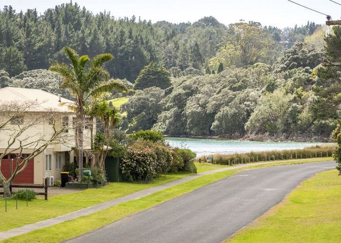  at 1 Hardy Place, Cooks Beach