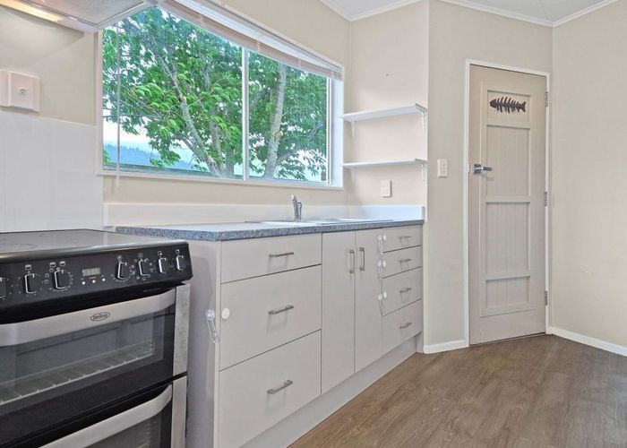  at 32 Matthews Road, Wainuiomata, Lower Hutt, Wellington