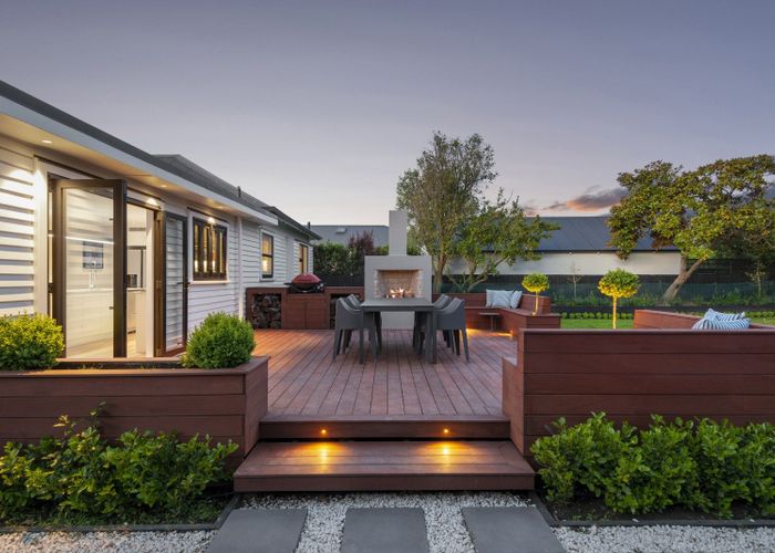  at 136 Weston Road, St Albans, Christchurch