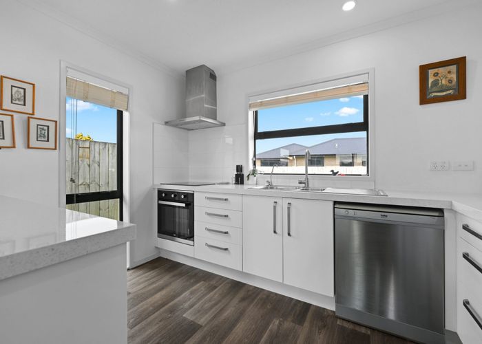  at 8/11 Errol Close, Burbush, Hamilton