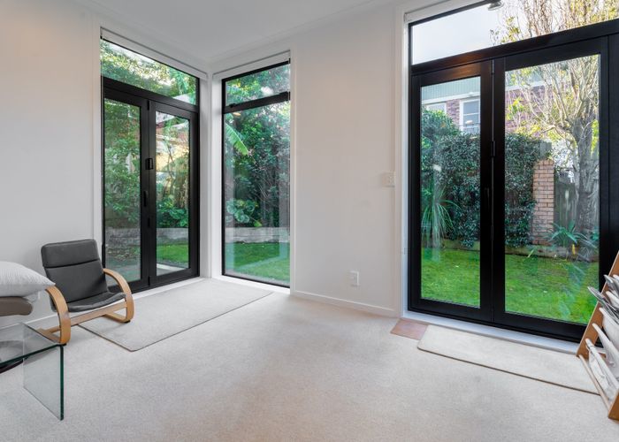  at 2/12 Bay Road, Saint Heliers, Auckland City, Auckland