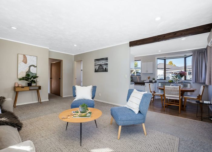  at 2/27 Tama Street, Alicetown, Lower Hutt