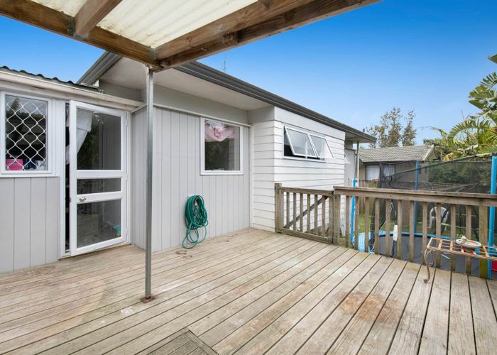  at 2/33F Springs Road, Parakai, Rodney, Auckland