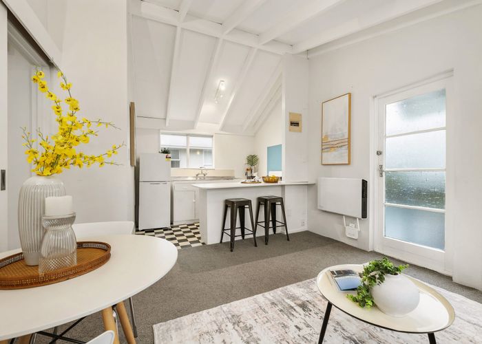  at 24/125 Queens Drive, Lyall Bay, Wellington, Wellington