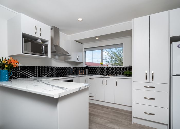  at 1/16 Starforth Place, Henderson, Auckland