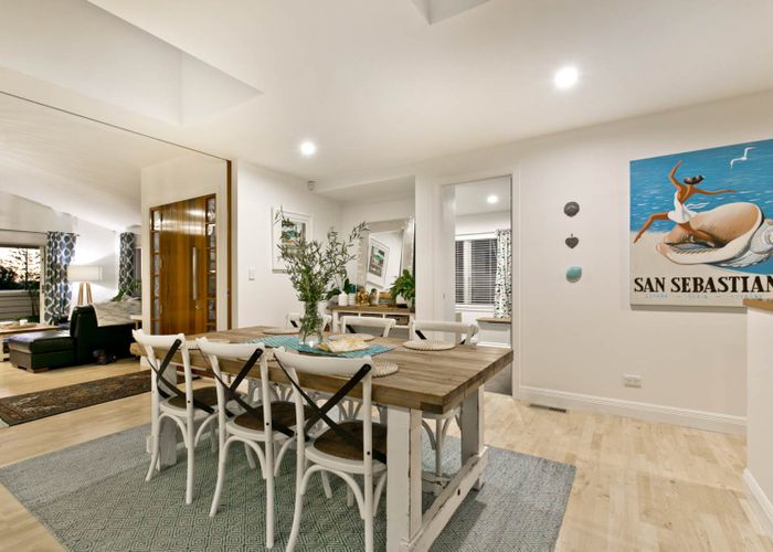  at 8 Bonita Avenue, Stanmore Bay, Whangaparaoa