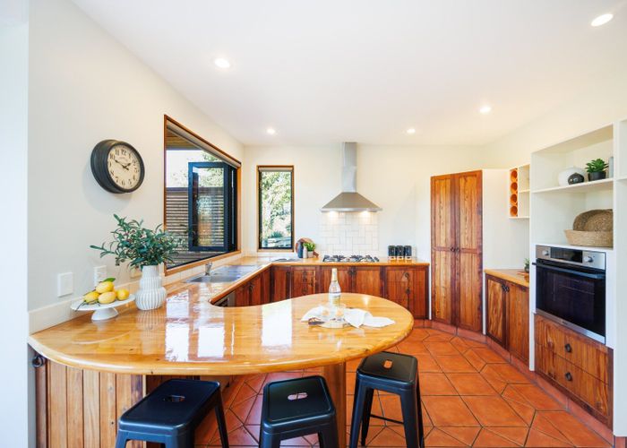  at 20 Cashmere Drive, Fitzherbert, Palmerston North, Manawatu / Whanganui