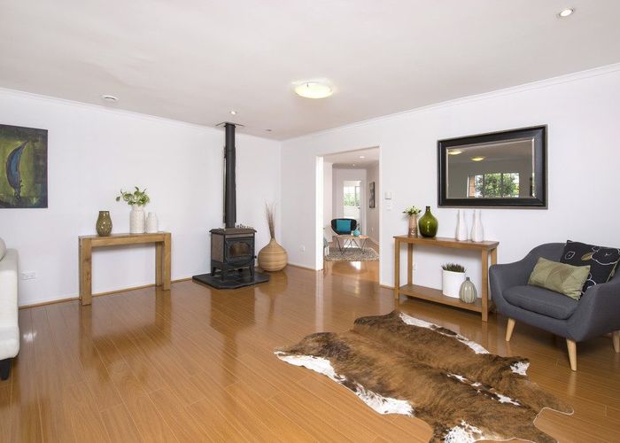  at 22 Lochend Place, Highland Park, Manukau City, Auckland