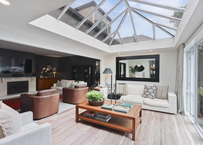  at 1/253 Memorial Avenue, Burnside, Christchurch City, Canterbury